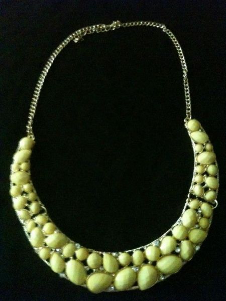 Maxi Colar pedraria amarelo 1*