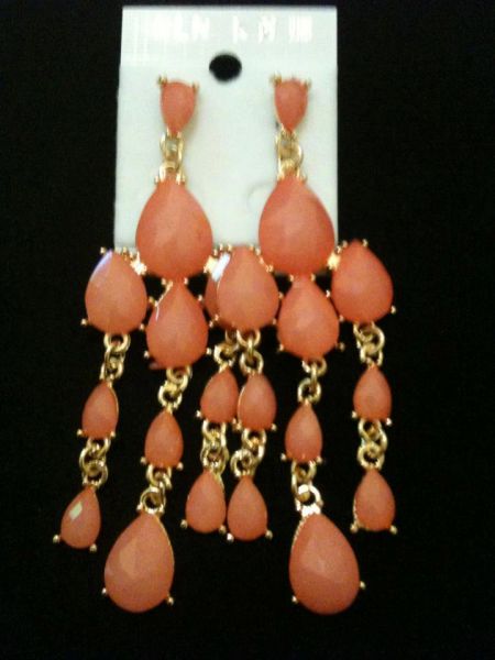 Brinco pedraria rose
